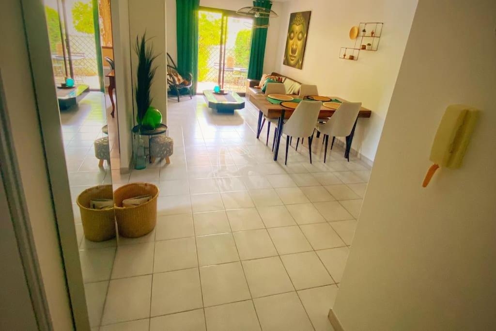 Cocoon'Isle - Jardinet- Jacuzzi Apartment LʼIsle-sur-la-Sorgue Екстериор снимка