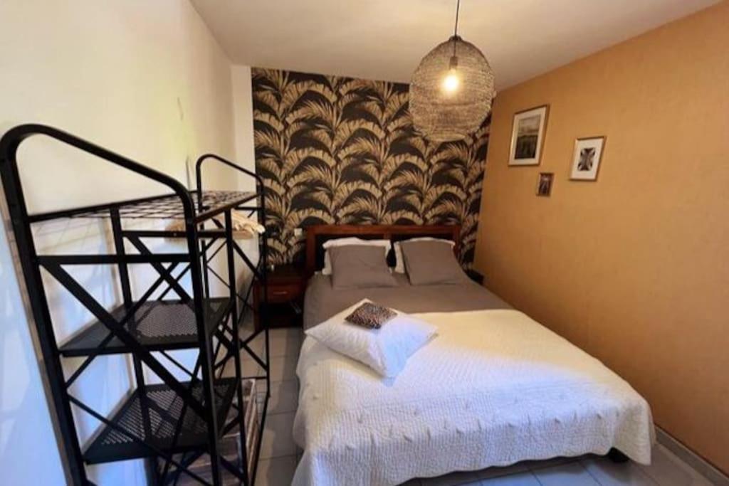 Cocoon'Isle - Jardinet- Jacuzzi Apartment LʼIsle-sur-la-Sorgue Екстериор снимка